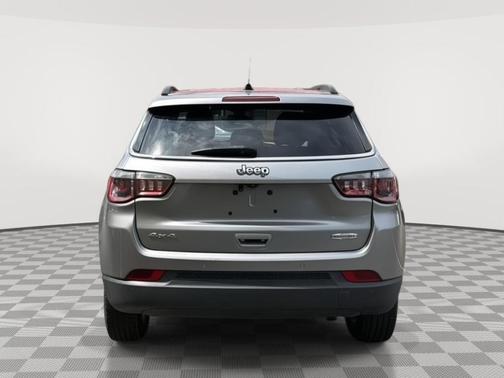 Billet Silver Metallic Clearcoat 2020 Jeep Compass Latitude
