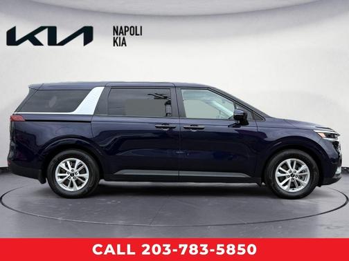 2022 Kia Carnival LX
