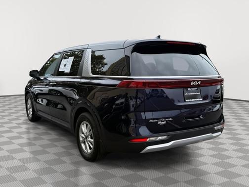 2022 Kia Carnival LX