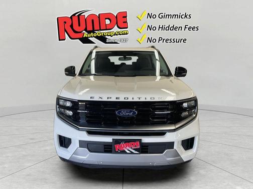 Star White 2026 Ford Expedition Max Platinum