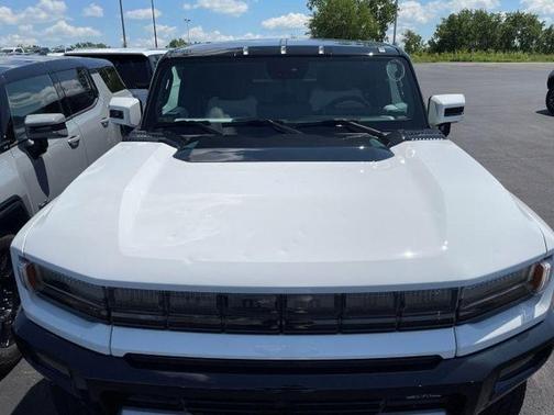 White 2024 GMC HUMMER EV SUV 3X