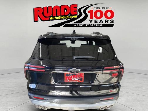 Mosaic Black Metallic 2027 Chevrolet Traverse Z71