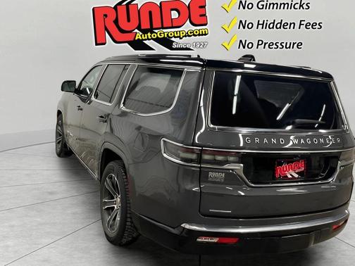 2023 Jeep Grand Wagoneer Base
