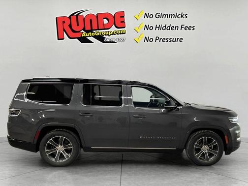 2023 Jeep Grand Wagoneer Base
