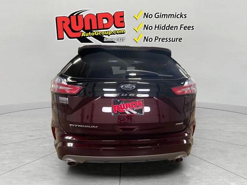 Burgundy 2022 Ford Edge Titanium