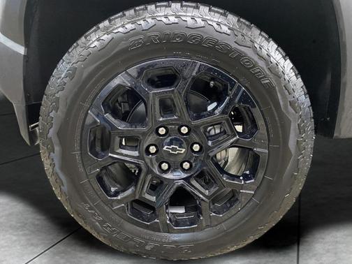 Sterling Gray 2026 Chevrolet Colorado Trail Boss
