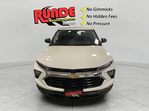 Summit White 2026 Chevrolet Trailblazer LS