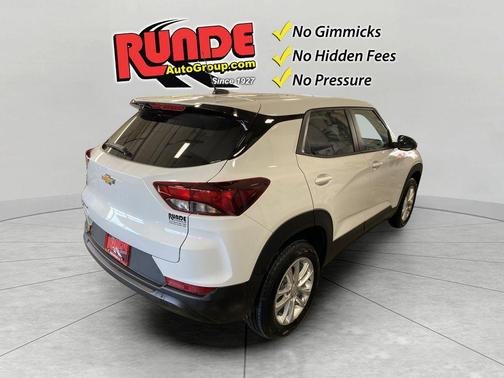 Summit White 2026 Chevrolet Trailblazer LS