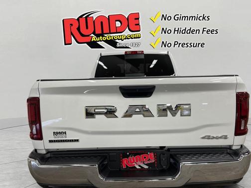 Bright White Clearcoat 2026 RAM 2500 Big Horn