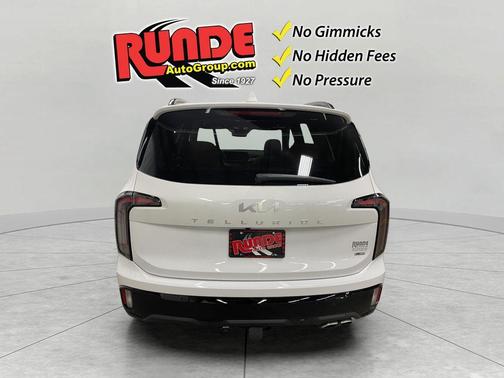 White 2024 Kia Telluride SX