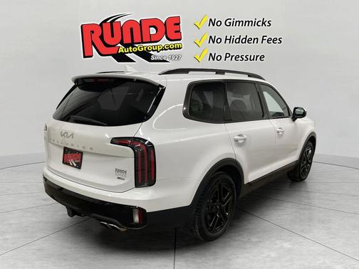 White 2024 Kia Telluride SX