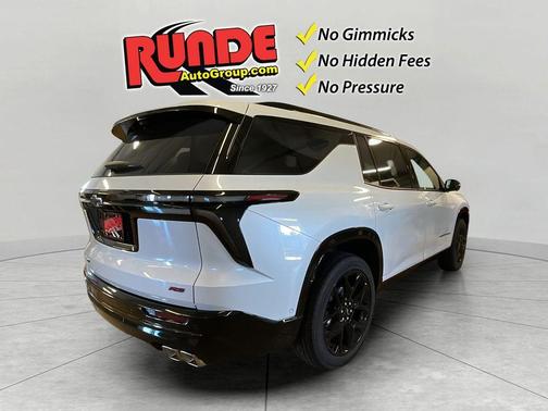 Polar White 2026 Chevrolet Traverse RS