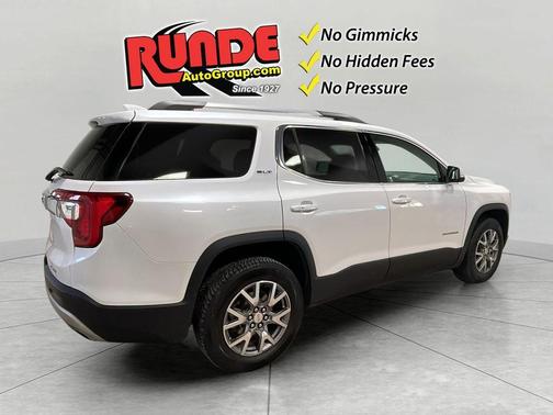 White 2020 GMC Acadia SLT
