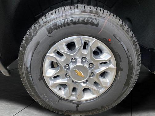 Sterling Gray 2026 Chevrolet Silverado 2500 LT
