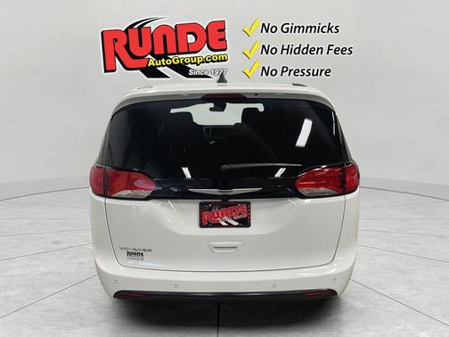 2026 Chrysler Voyager LX