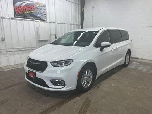 2023 Chrysler Pacifica Touring