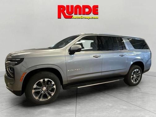 2025 Chevrolet Suburban LT