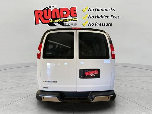 Summit White 2026 Chevrolet Express 3500 Work Van