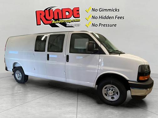 Summit White 2026 Chevrolet Express 3500 Work Van