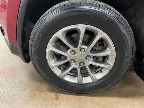 Red 2015 Jeep Grand Cherokee Limited