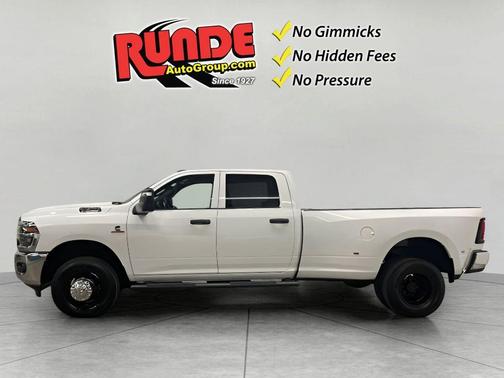 Bright White Clearcoat 2026 RAM 3500 Tradesman