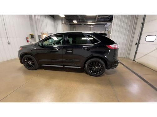 Black 2020 Ford Edge ST Line