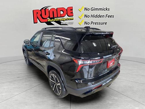 Mosaic Black 2026 Chevrolet Equinox RS