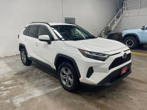 2022 Toyota RAV4 Hybrid XLE