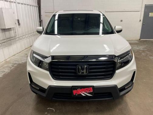 White 2023 Honda Ridgeline RTL