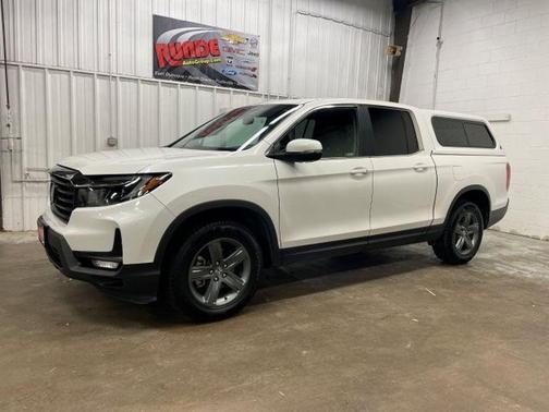 White 2023 Honda Ridgeline RTL
