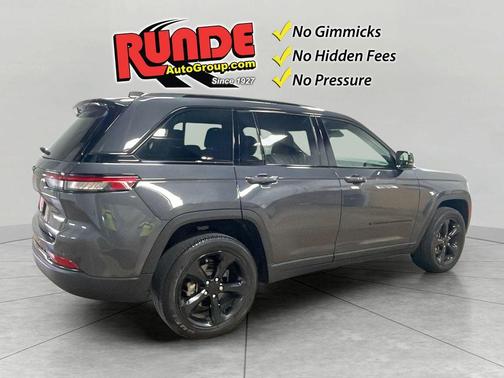 Gray 2023 Jeep Grand Cherokee Laredo