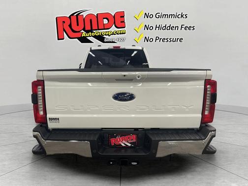 Star White 2026 Ford F-350 Lariat Super Duty