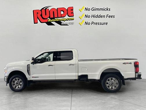 Star White 2026 Ford F-350 Lariat Super Duty
