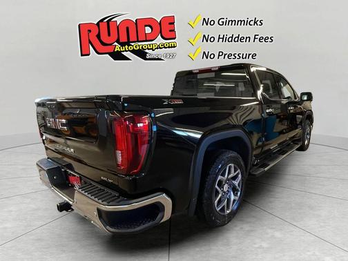 Onyx Black 2026 GMC Sierra 1500 SLT