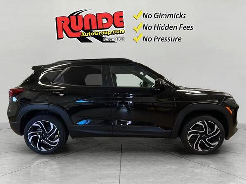 Mosaic Black 2026 Chevrolet Trailblazer RS