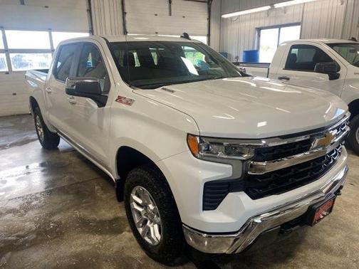 Summit White 2026 Chevrolet Silverado 1500 LT