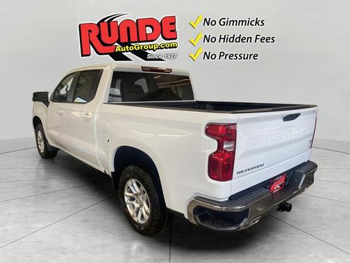 Summit White 2026 Chevrolet Silverado 1500 LT