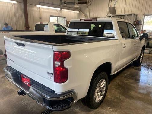 Summit White 2026 Chevrolet Silverado 1500 LT