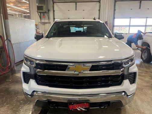 Summit White 2026 Chevrolet Silverado 1500 LT