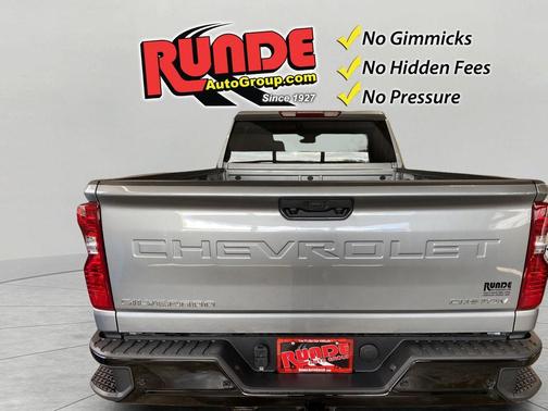 Sterling Gray 2026 Chevrolet Silverado 2500 Custom