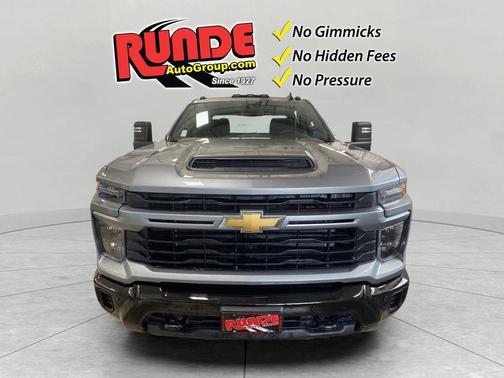 Sterling Gray 2026 Chevrolet Silverado 2500 Custom