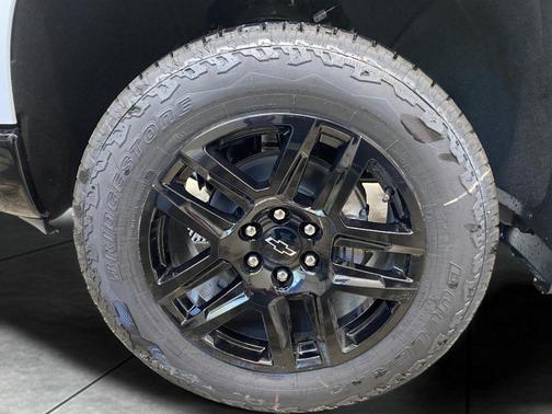 Summit White 2026 Chevrolet Silverado 1500 LT Trail Boss