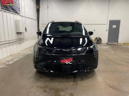 Diamond Black 2027 Chrysler Pacifica LIMITED
