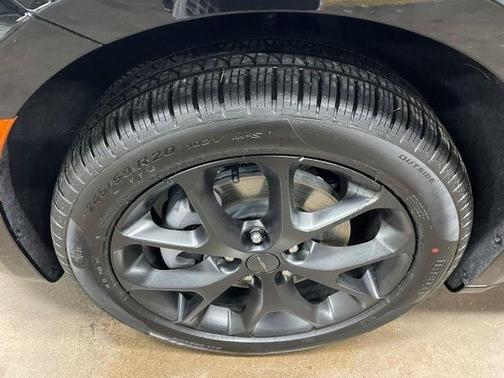 Diamond Black 2027 Chrysler Pacifica LIMITED