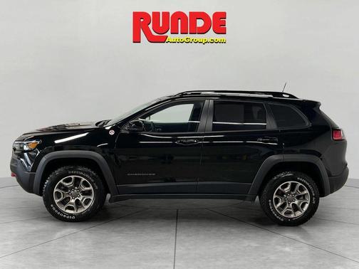 2022 Jeep Cherokee Trailhawk