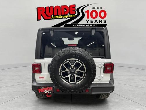 Bright White Clearcoat 2027 Jeep Wrangler Rubicon