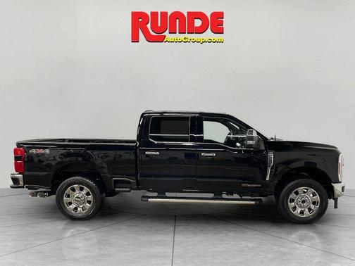Agate Black Metallic 2026 Ford F-250 Lariat