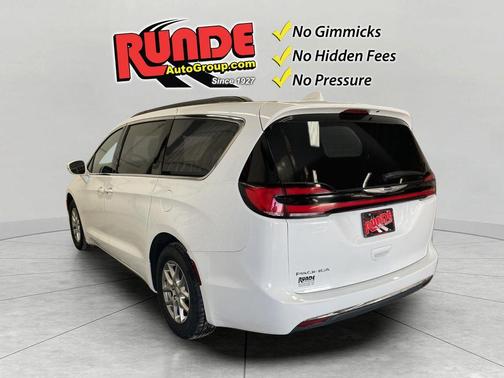 White 2022 Chrysler Pacifica Touring