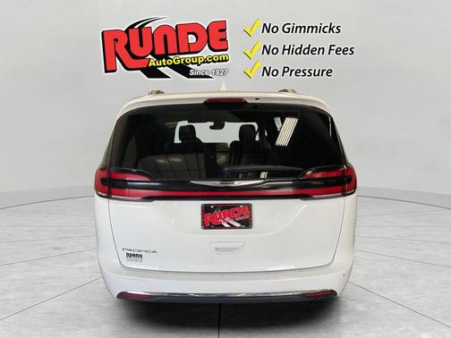 White 2022 Chrysler Pacifica Touring