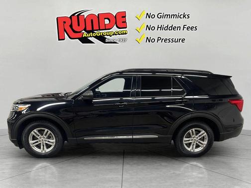 Black 2023 Ford Explorer XLT